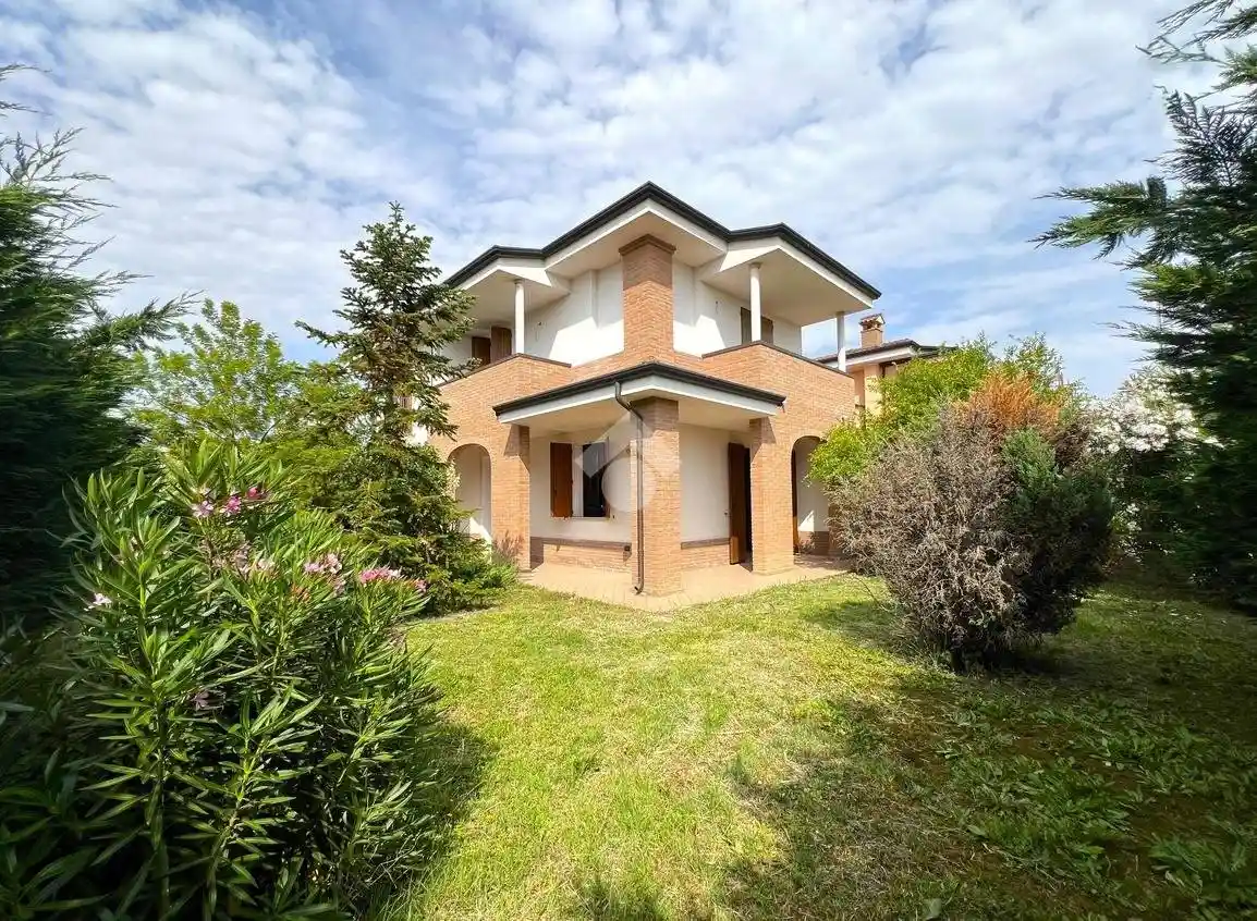 Casa indipendente in vendita a Poggio Rusco