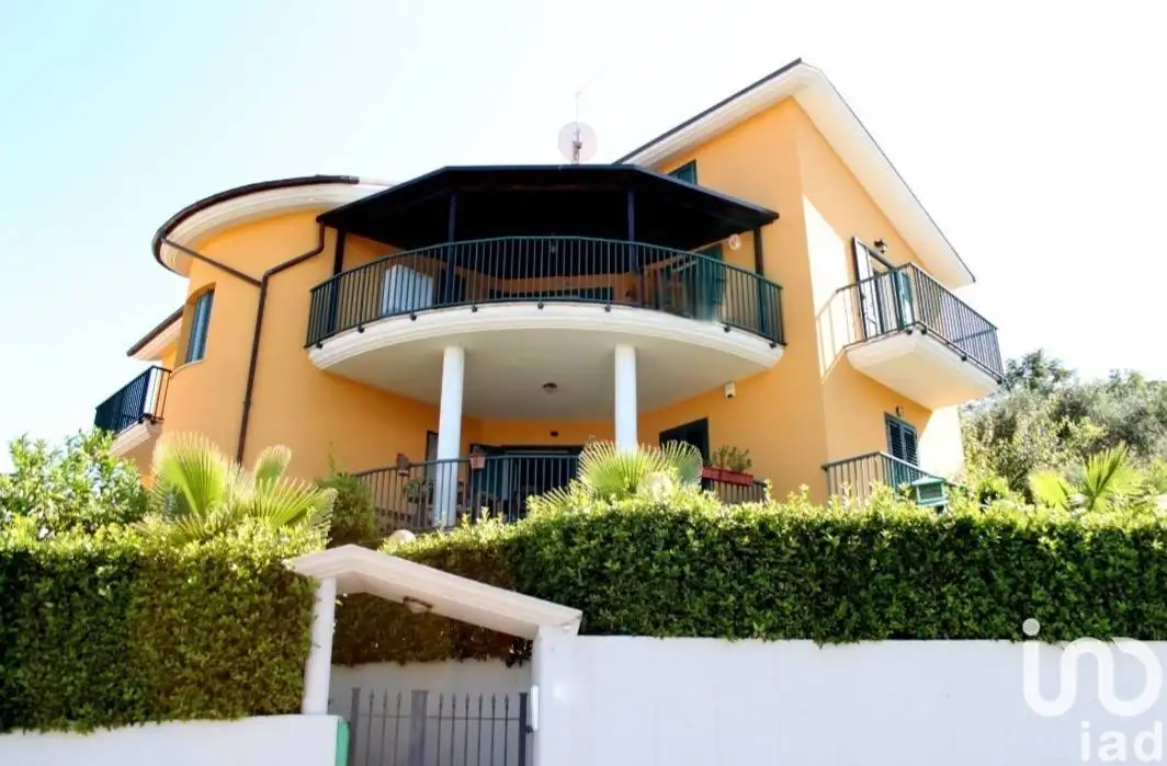 Villa in vendita a Colonnella