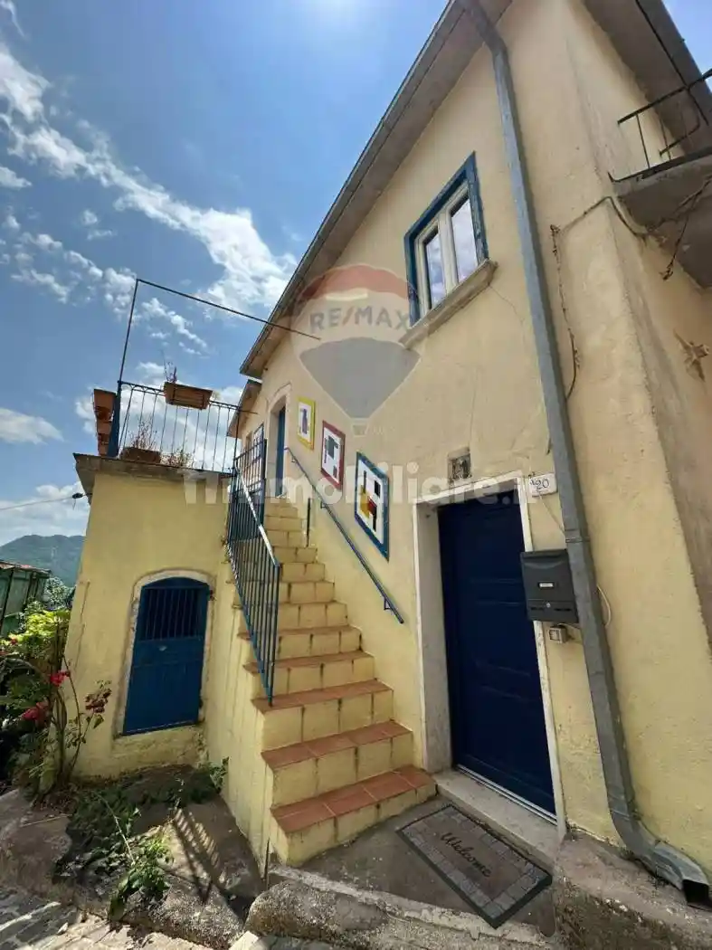 Casa indipendente in vendita a Cerro al Volturno