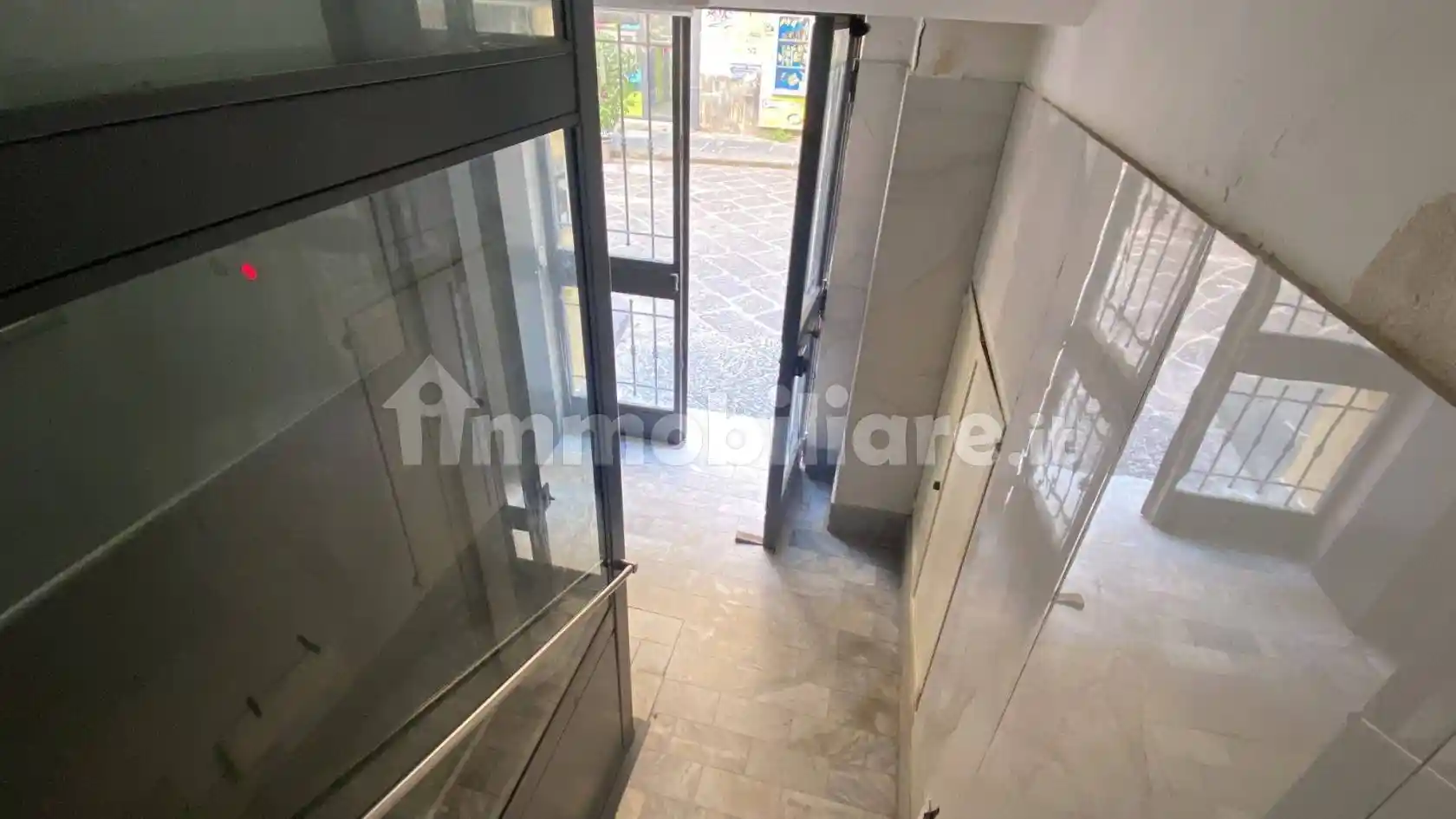 Bilocale via Giulio Cesare Cortese 21, Borgo Orefici, Napoli - foto 3