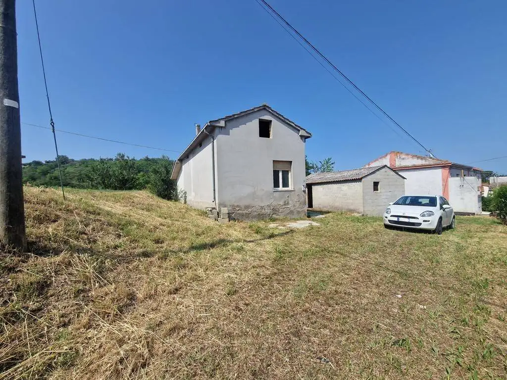 Rustico - Casale in vendita a Notaresco