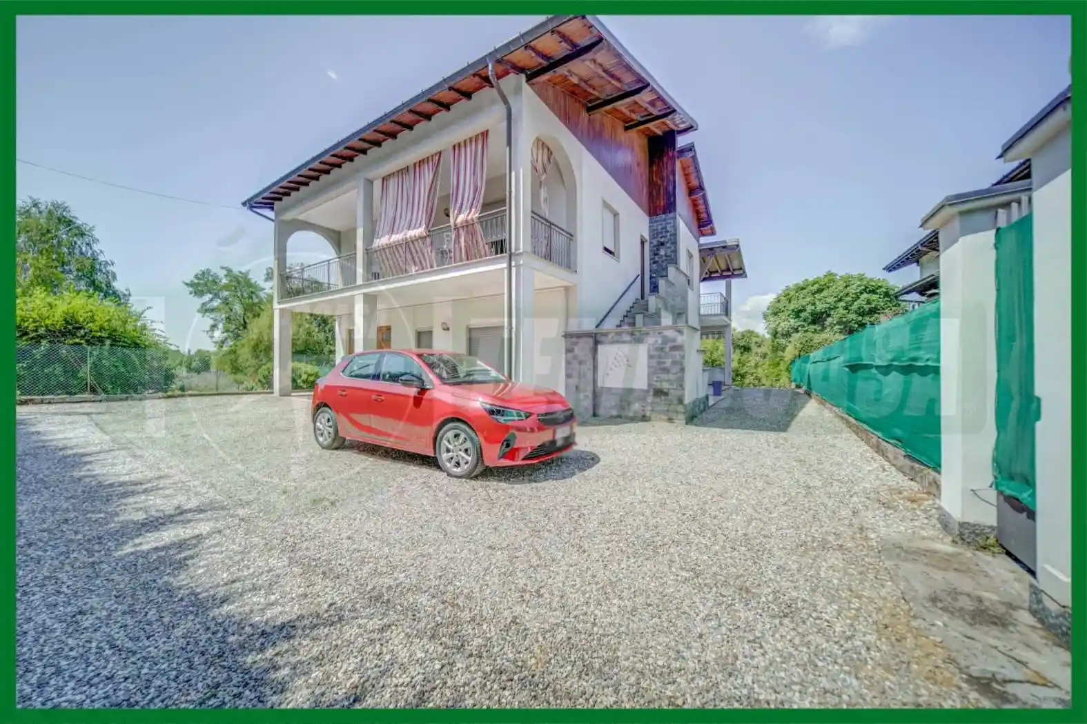 Villa in vendita a Cocquio-Trevisago