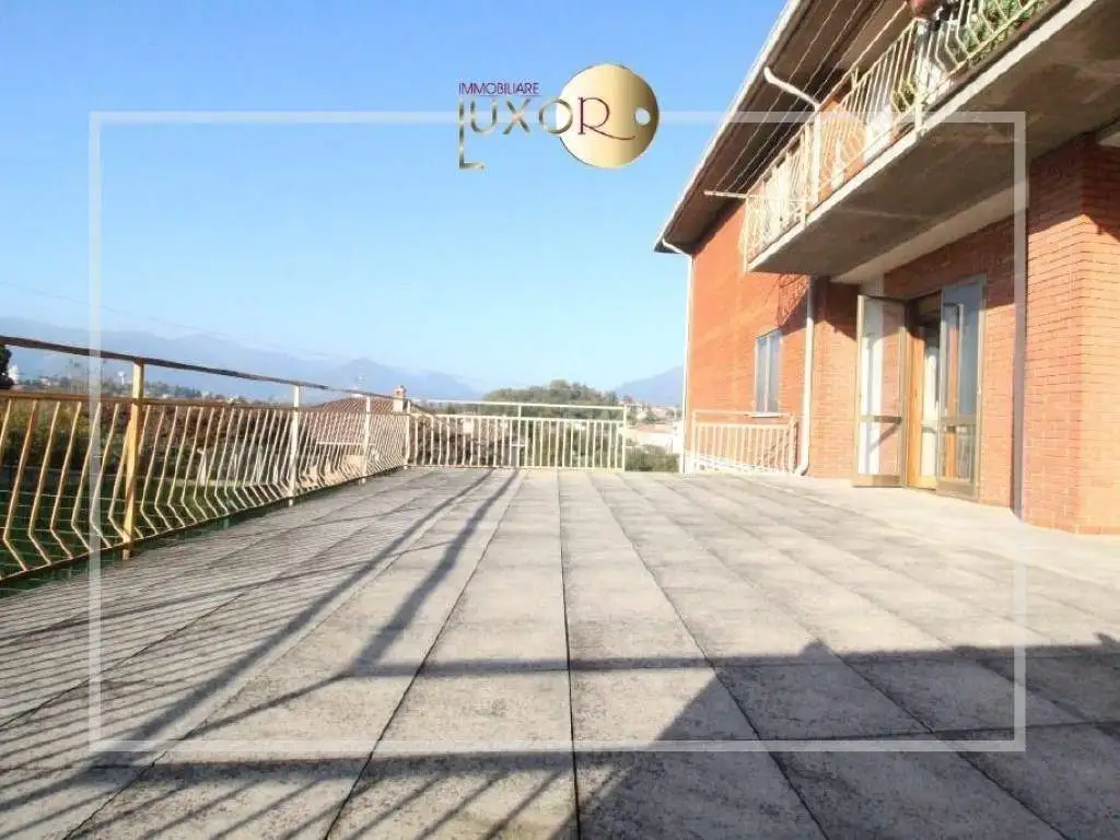 Appartamento in vendita a Costa Masnaga