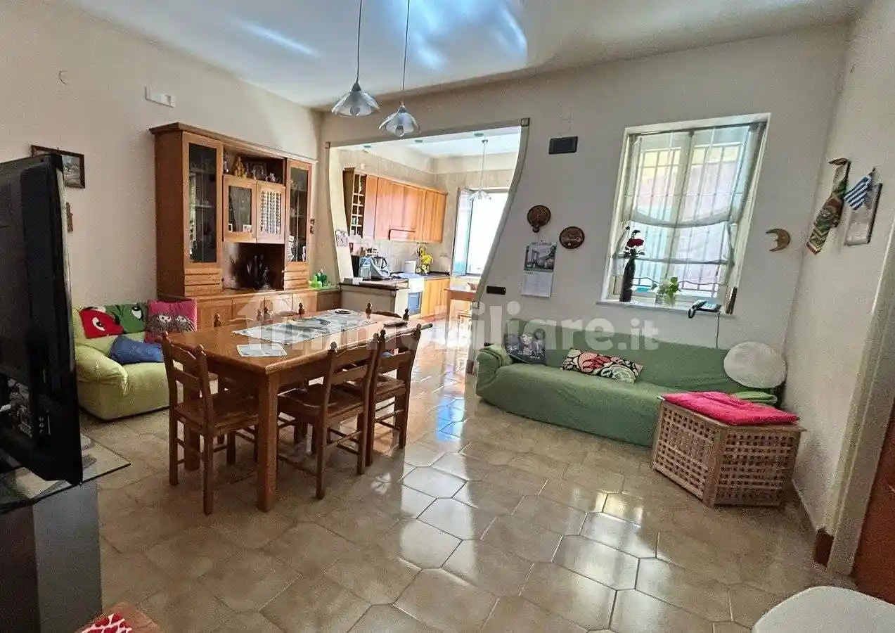 Quadrilocale via Vittorio Veneto, Curti - foto 5