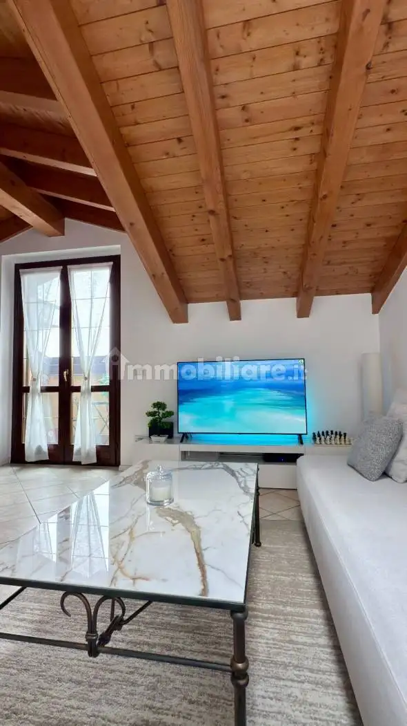 Quadrilocale via Donatello 7, Centro, Casnate con Bernate - foto 2