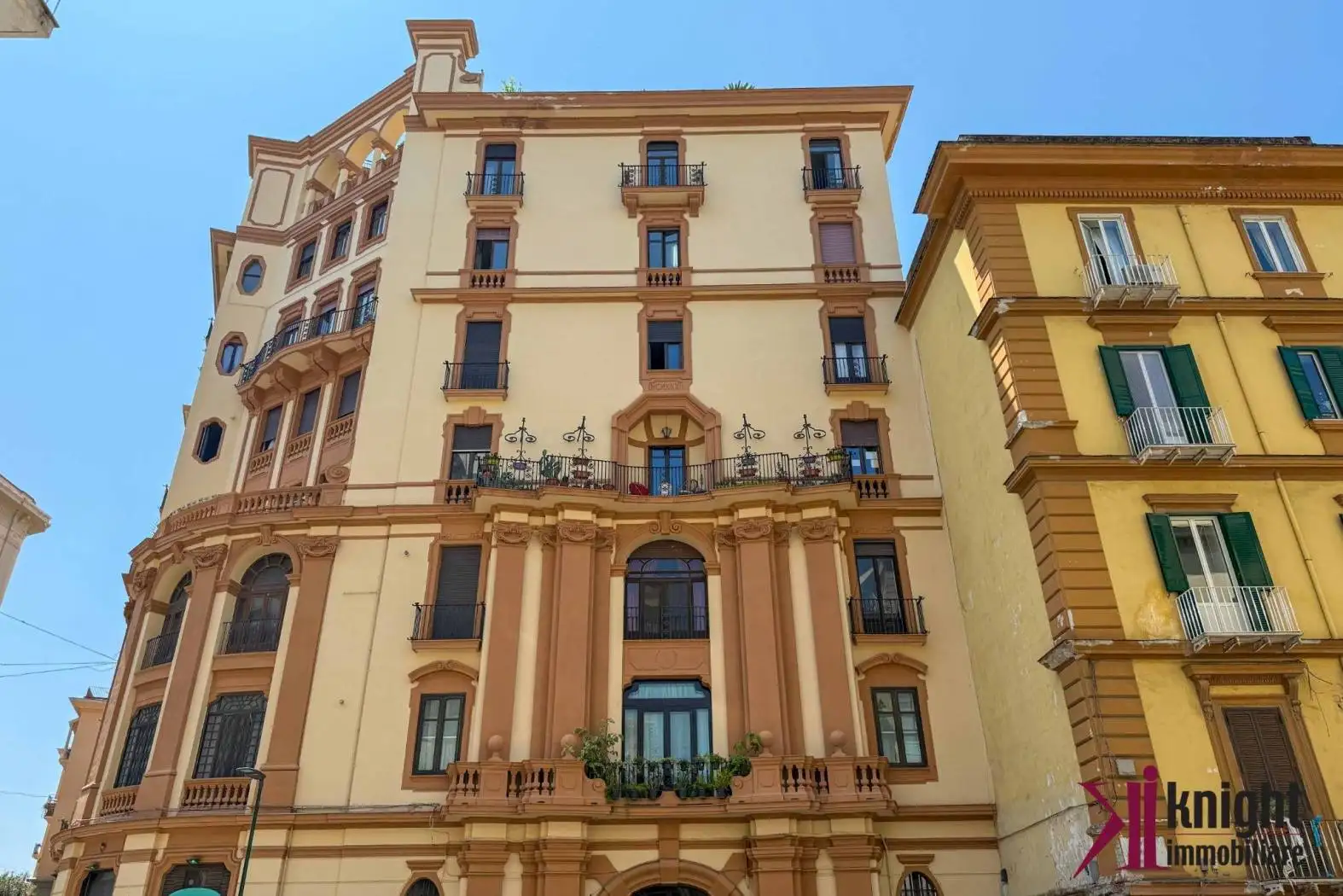 Appartamento in vendita a Napoli