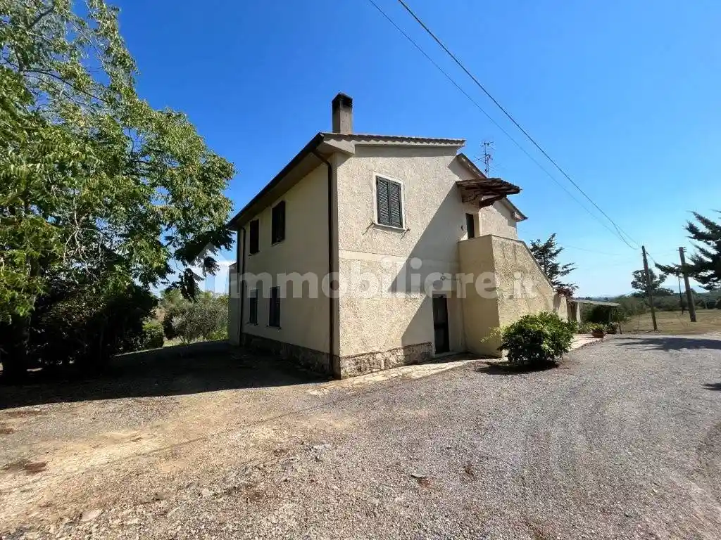 Villa in vendita a Magliano in Toscana