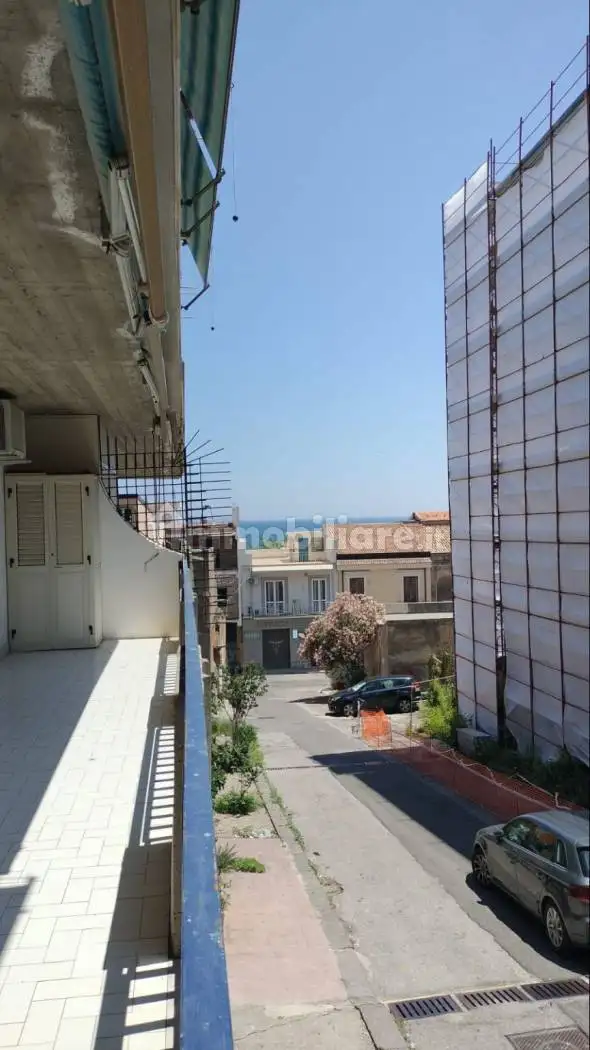 Appartamento in affitto a Roccalumera