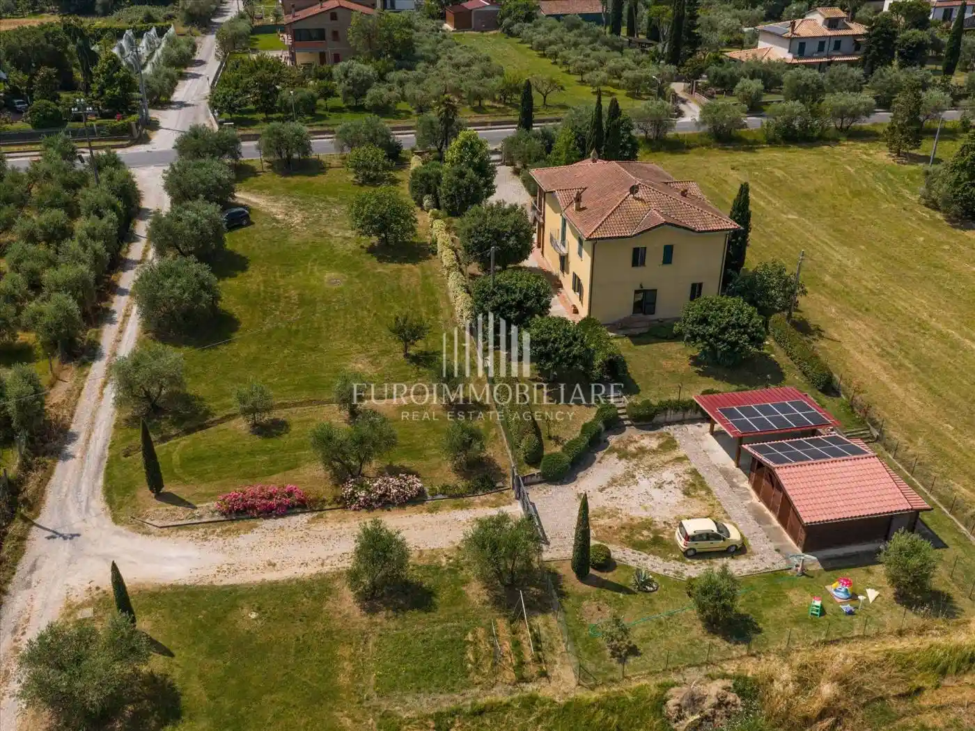 Villa unifamiliare via Giuseppe Garibaldi, 7, Centro, Castiglione del Lago - foto 4