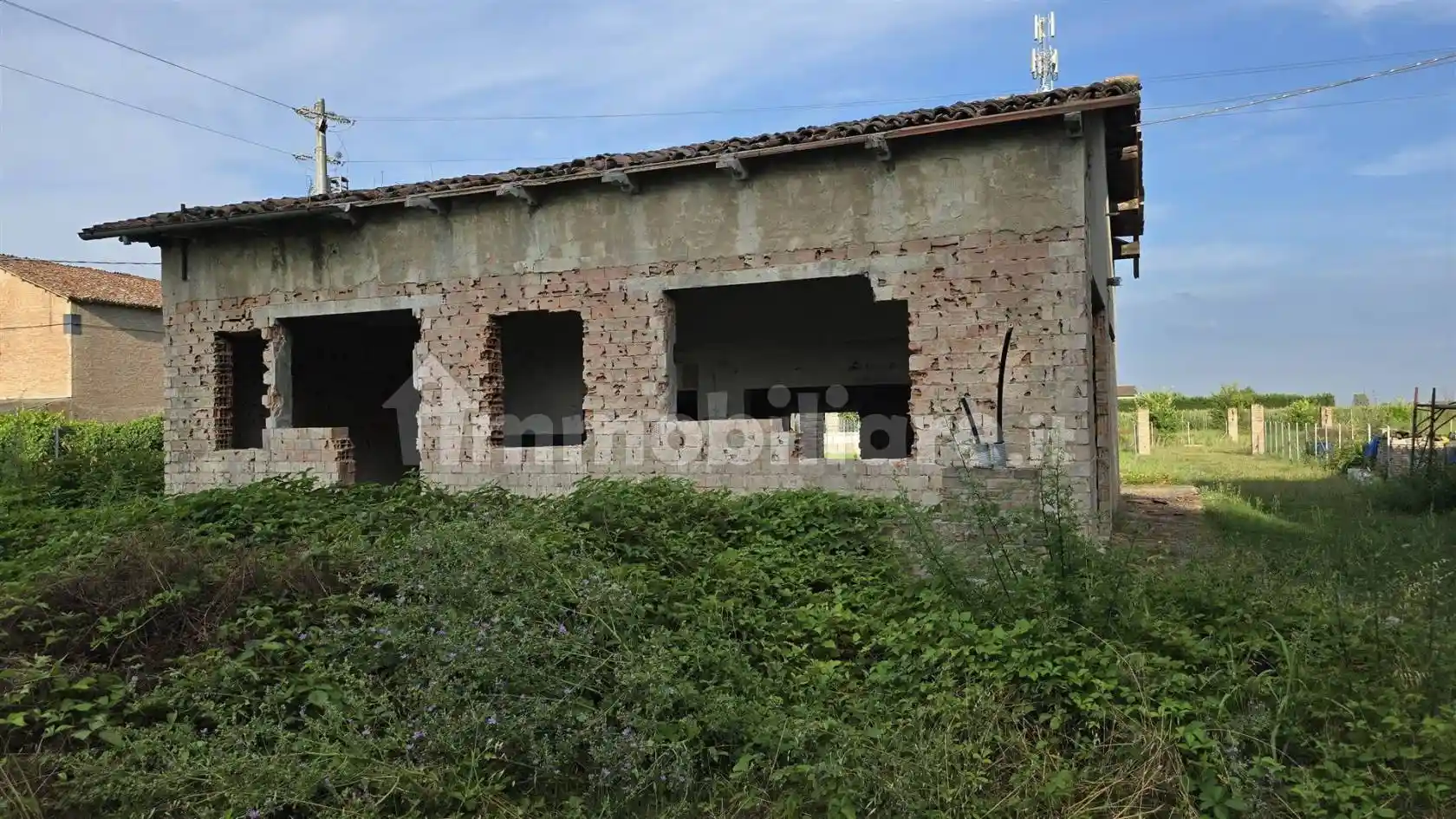 Rustico - Casale in vendita a Modena