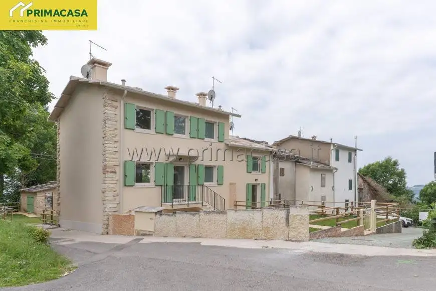 Appartamento in vendita a Erbezzo