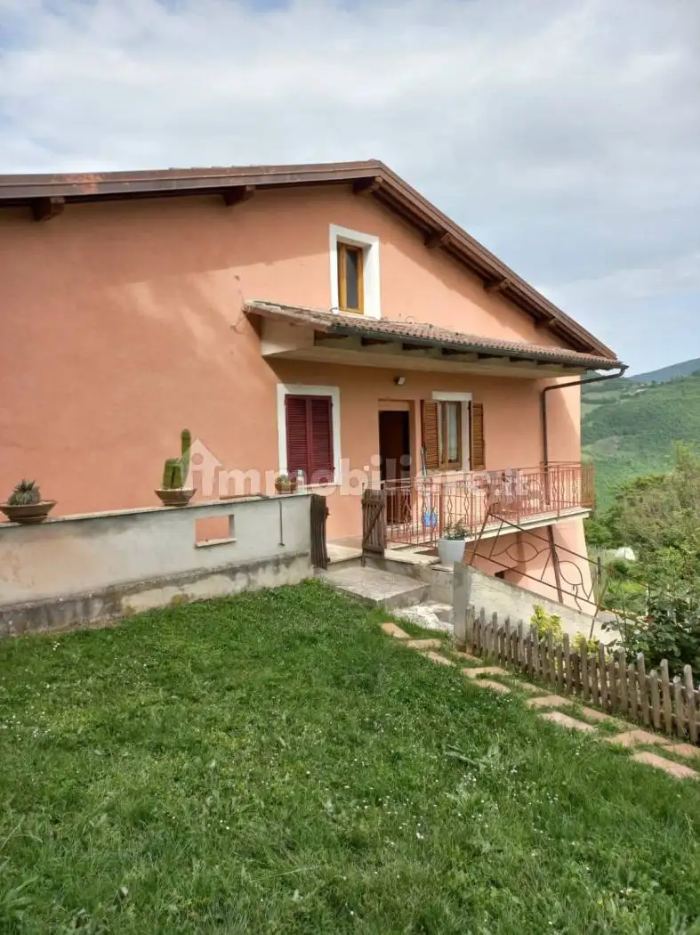 Villa in vendita a Cerreto di Spoleto