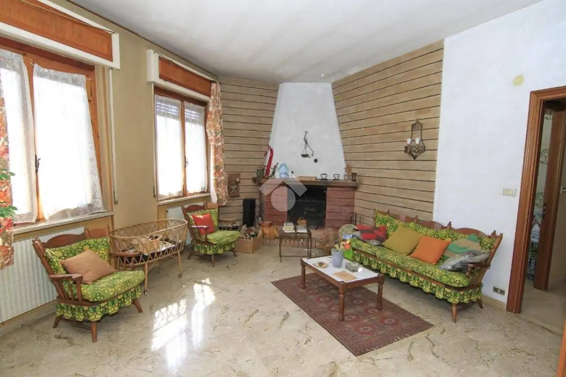 Quadrilocale piazza Repubblica 10, Centro, Bosio - foto 2