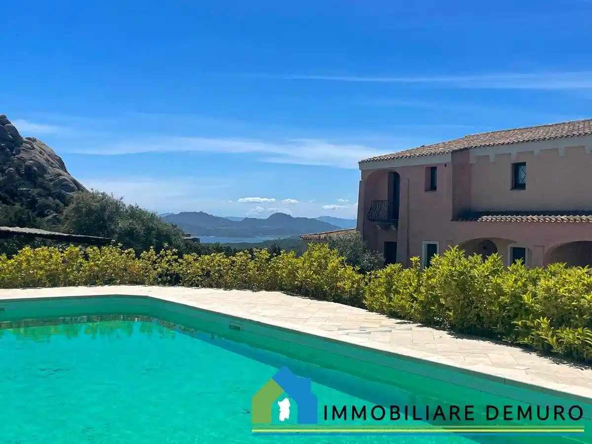 Appartamento in vendita a Arzachena