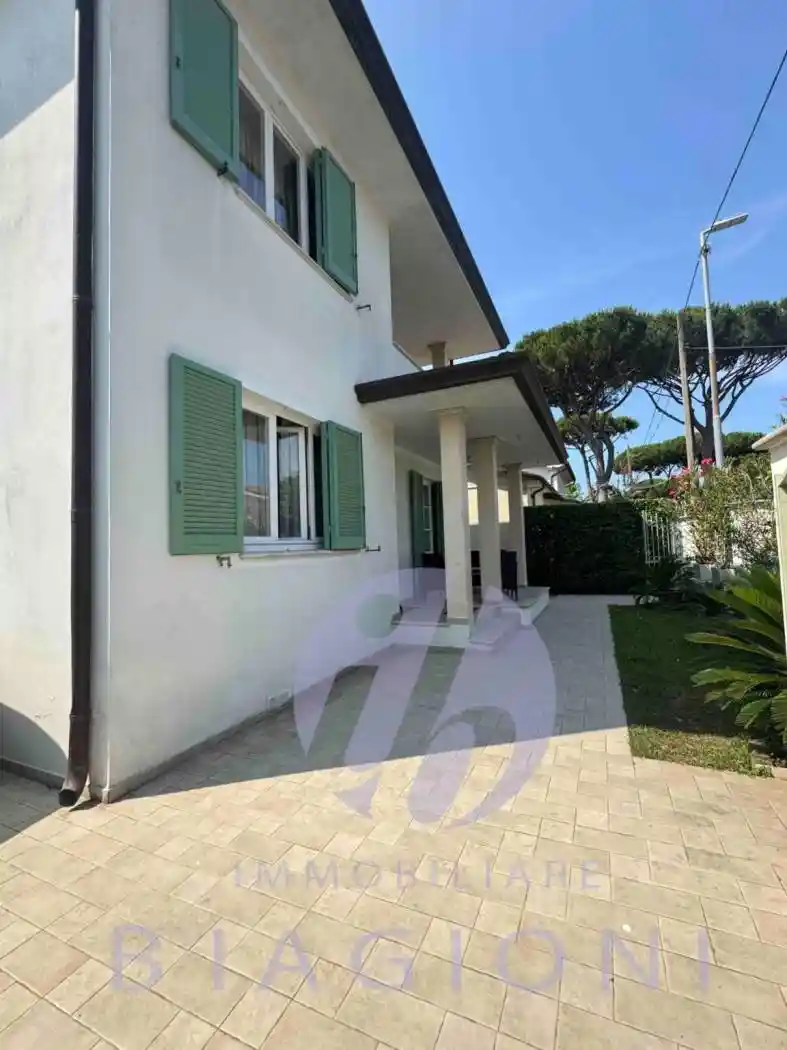 Villa in vendita a Pietrasanta