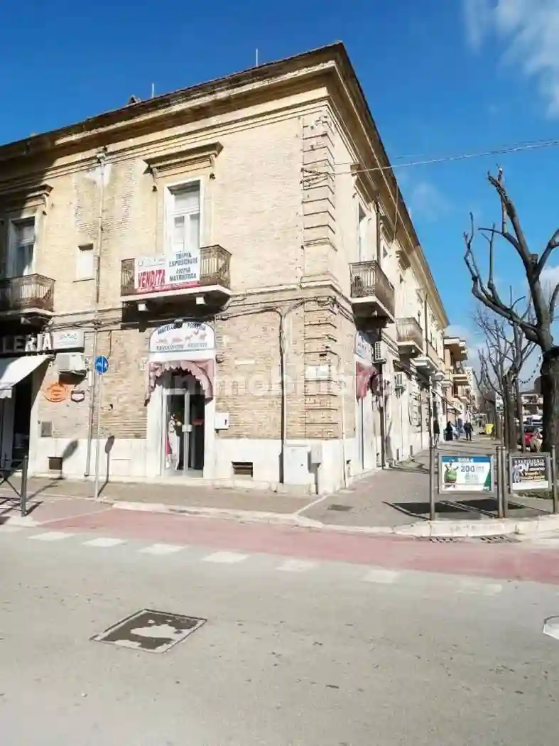 Palazzo - Edificio - foto 2