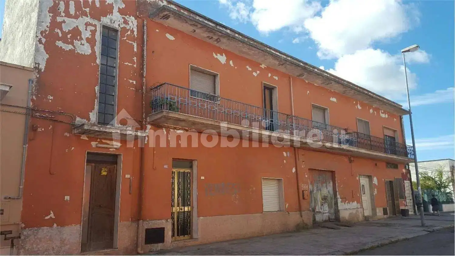 Palazzo - Edificio in vendita a Cellino San Marco