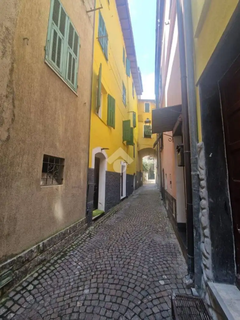 Appartamento in vendita a Badalucco