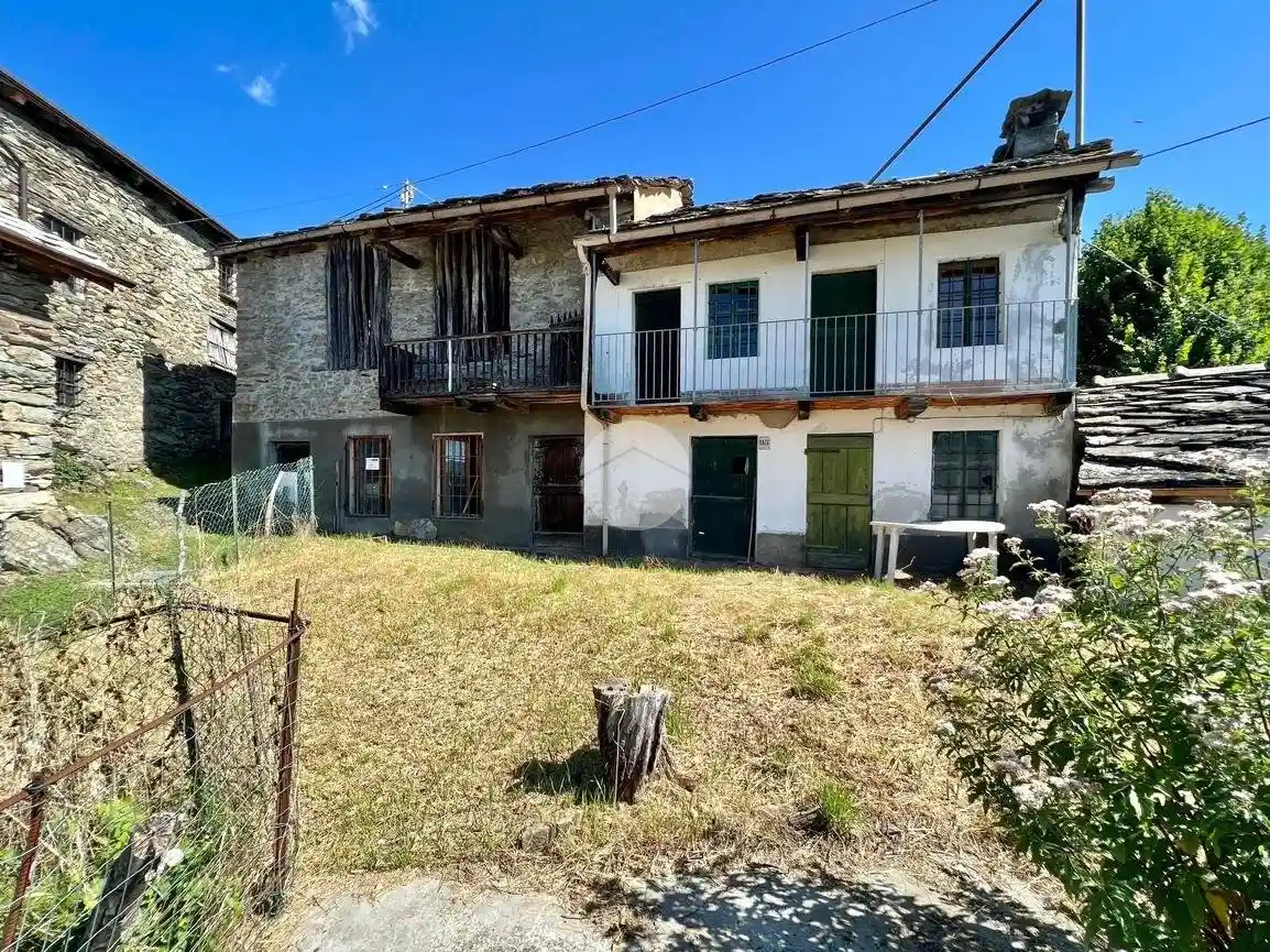 Casa indipendente in vendita a Viù