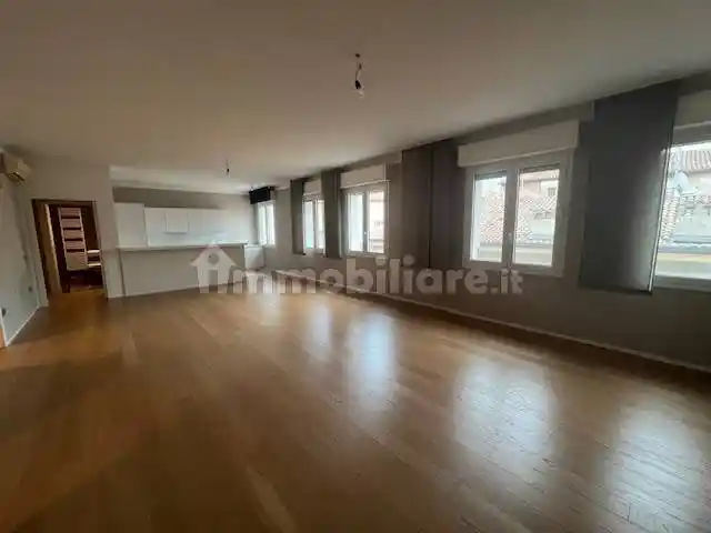 Appartamento in affitto a Modena
