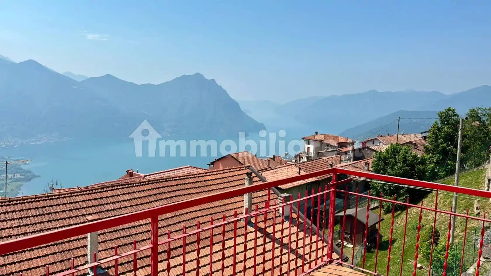 Appartamento in vendita a Costa Volpino