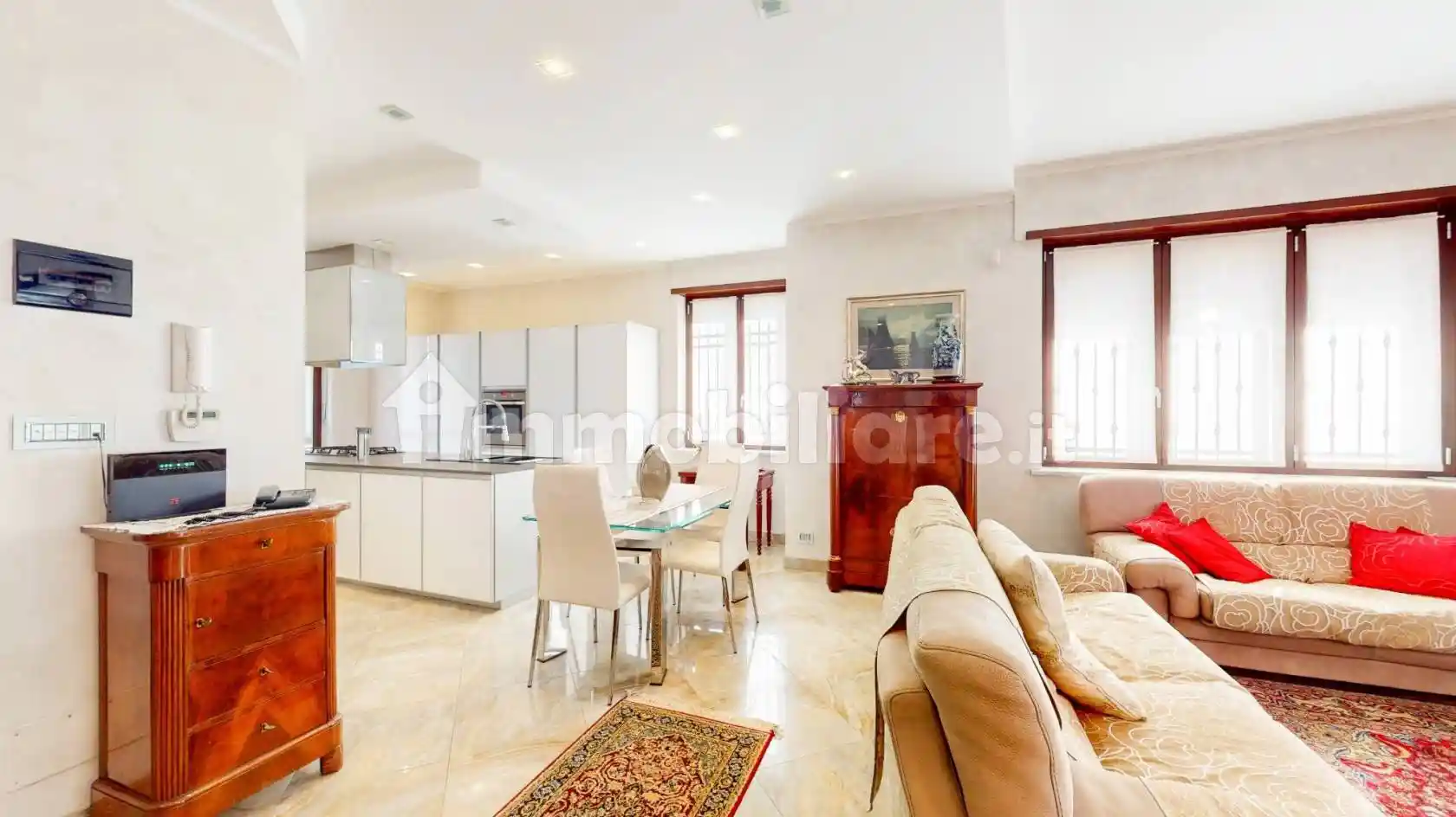 Villa in vendita a La Loggia