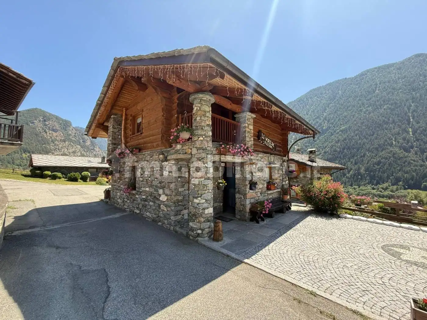 Villa in vendita a Brusson