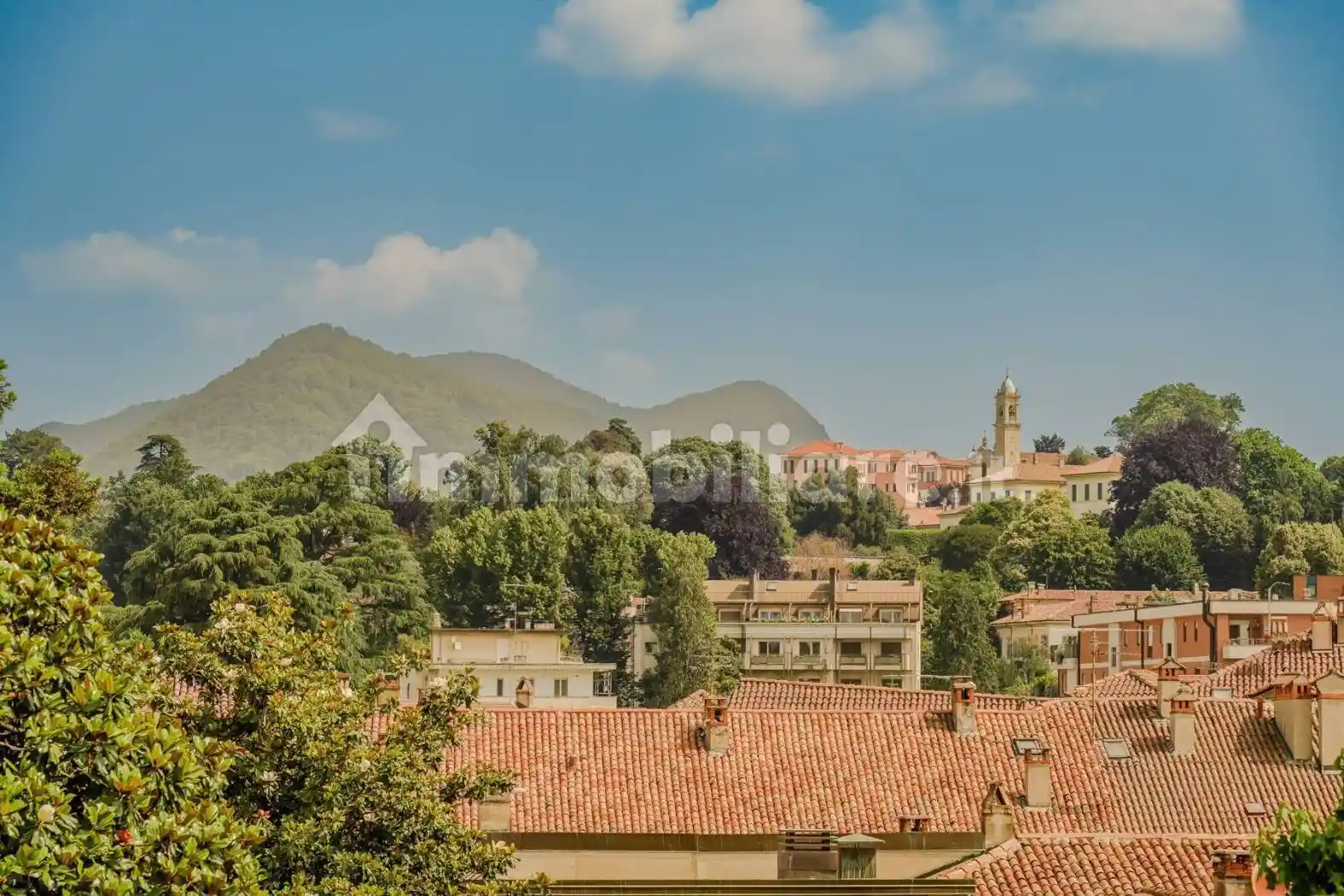 Appartamento in vendita a Varese