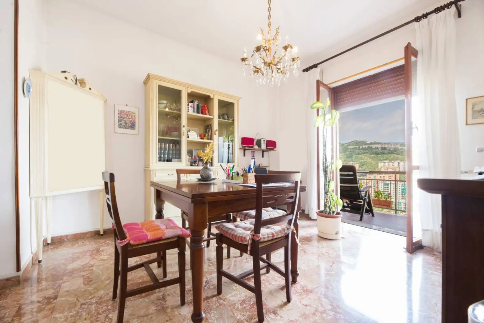 Appartamento in vendita a Genova