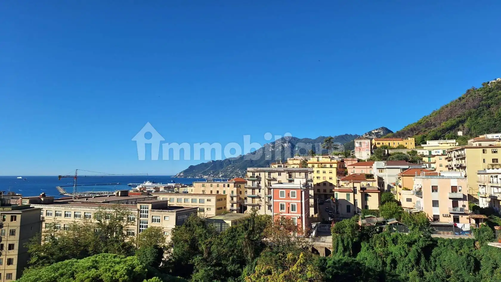 Appartamento in vendita a Salerno