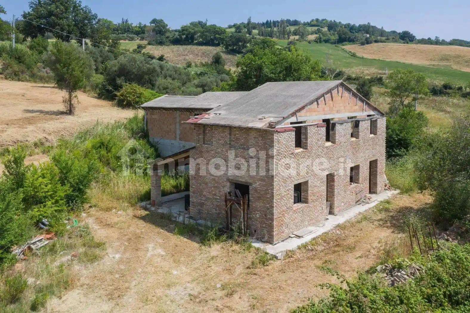 Rustico - Casale in vendita a Montelabbate
