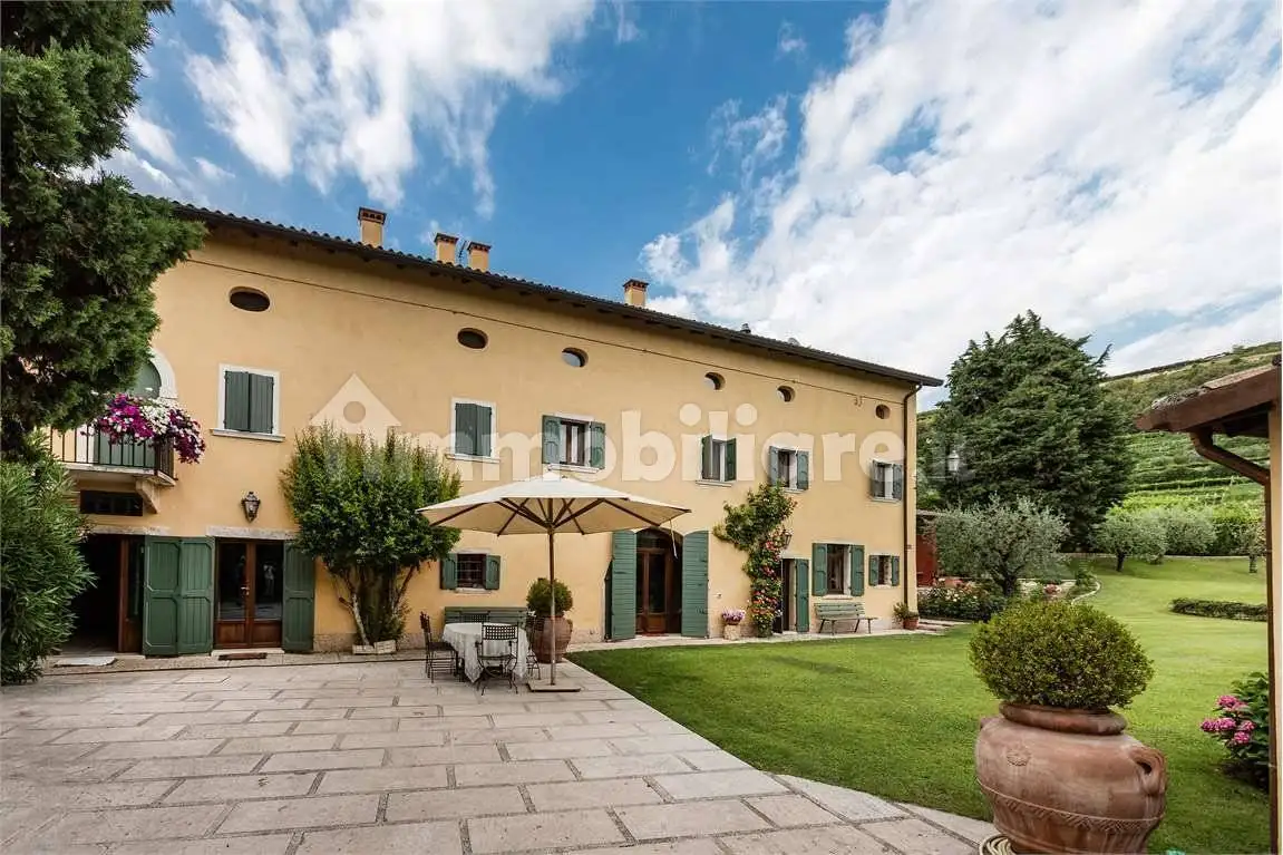 Rustico - Casale in vendita a Fumane