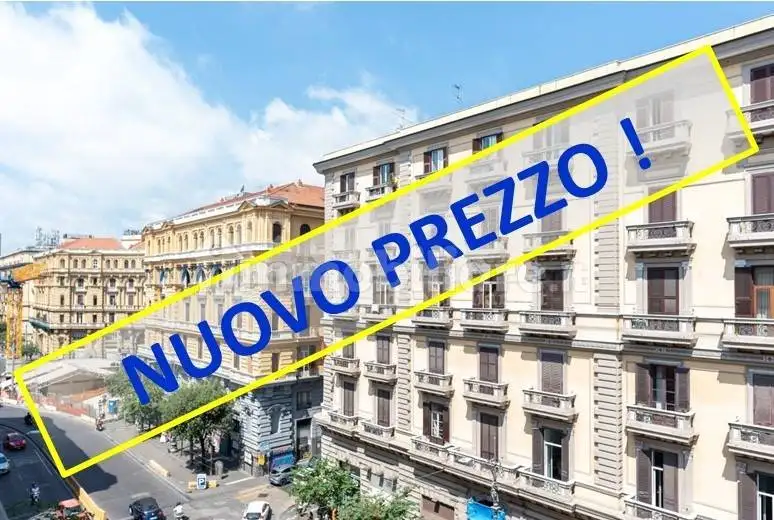 Appartamento in vendita a Napoli