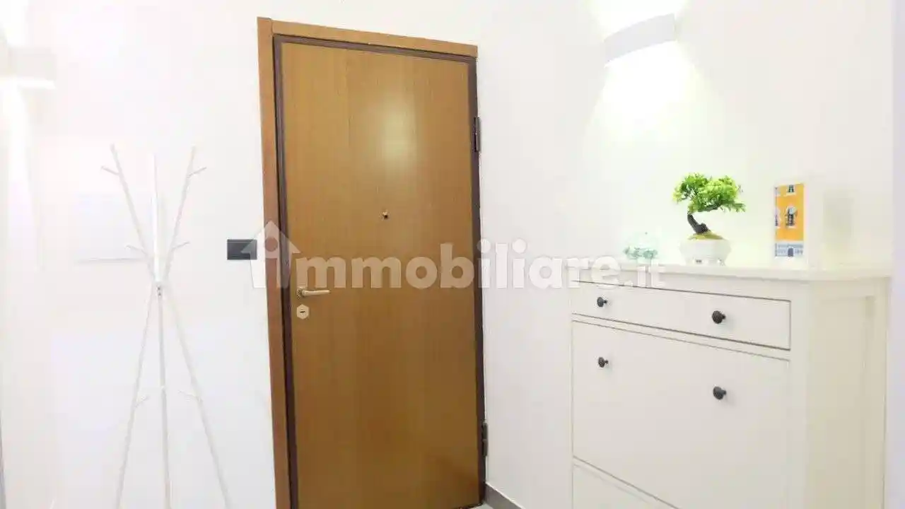 Bilocale via Sebastiano Veniero 32, Monte Rosa - Lotto, Milano - foto 2