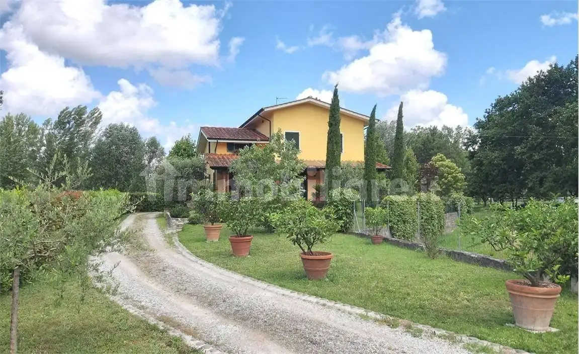 Villa in vendita a Lucca