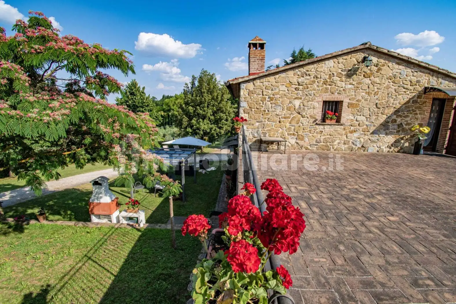 Rustico - Casale in vendita a Siena