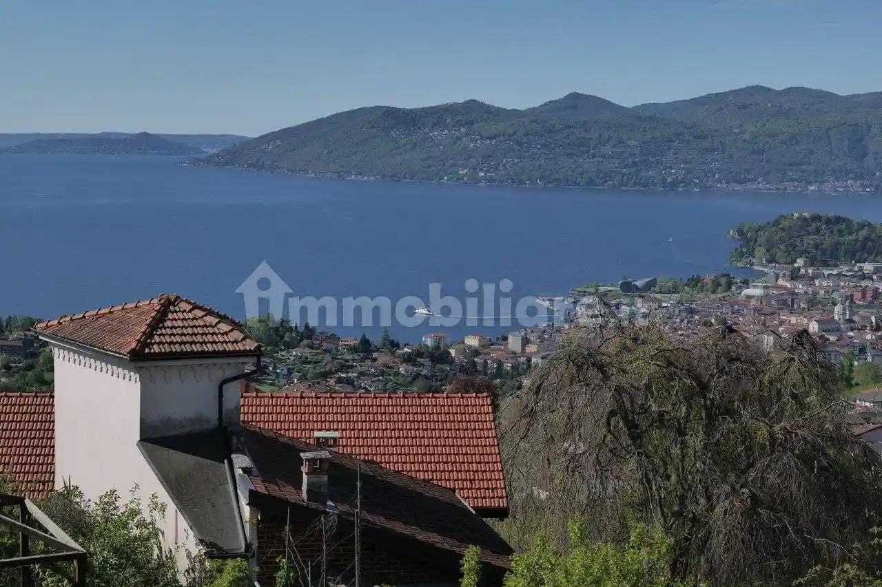 Appartamento in vendita a Arizzano