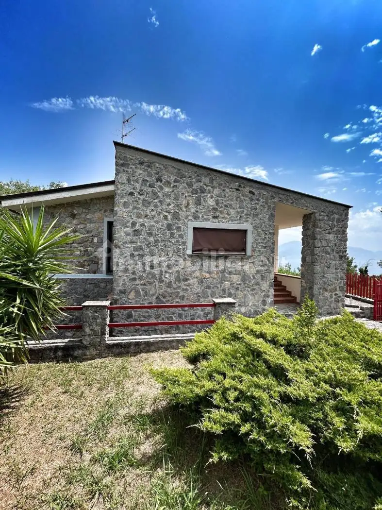 Villa in vendita a San Giovanni a Piro
