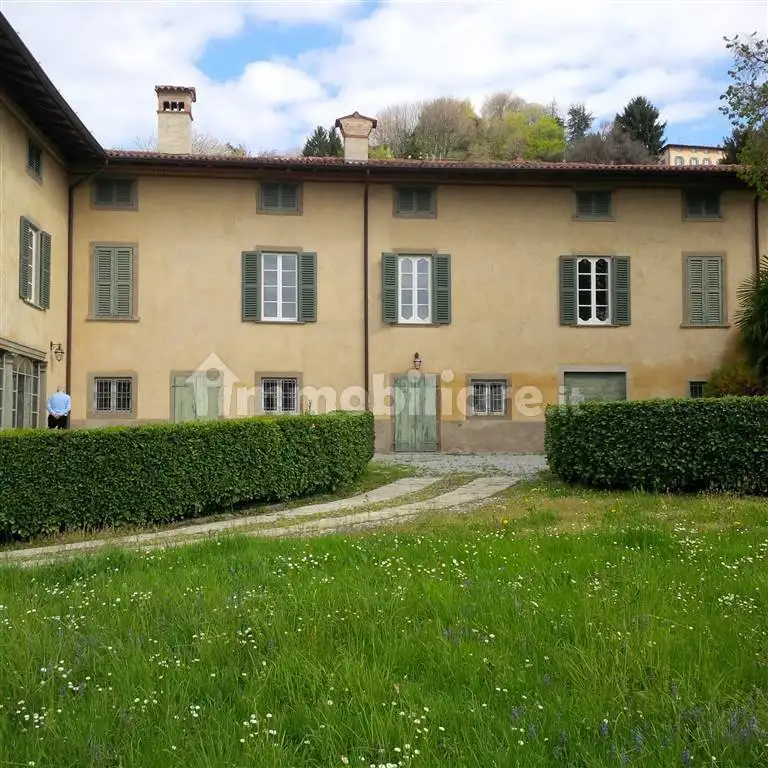 Casa indipendente in affitto a Bergamo