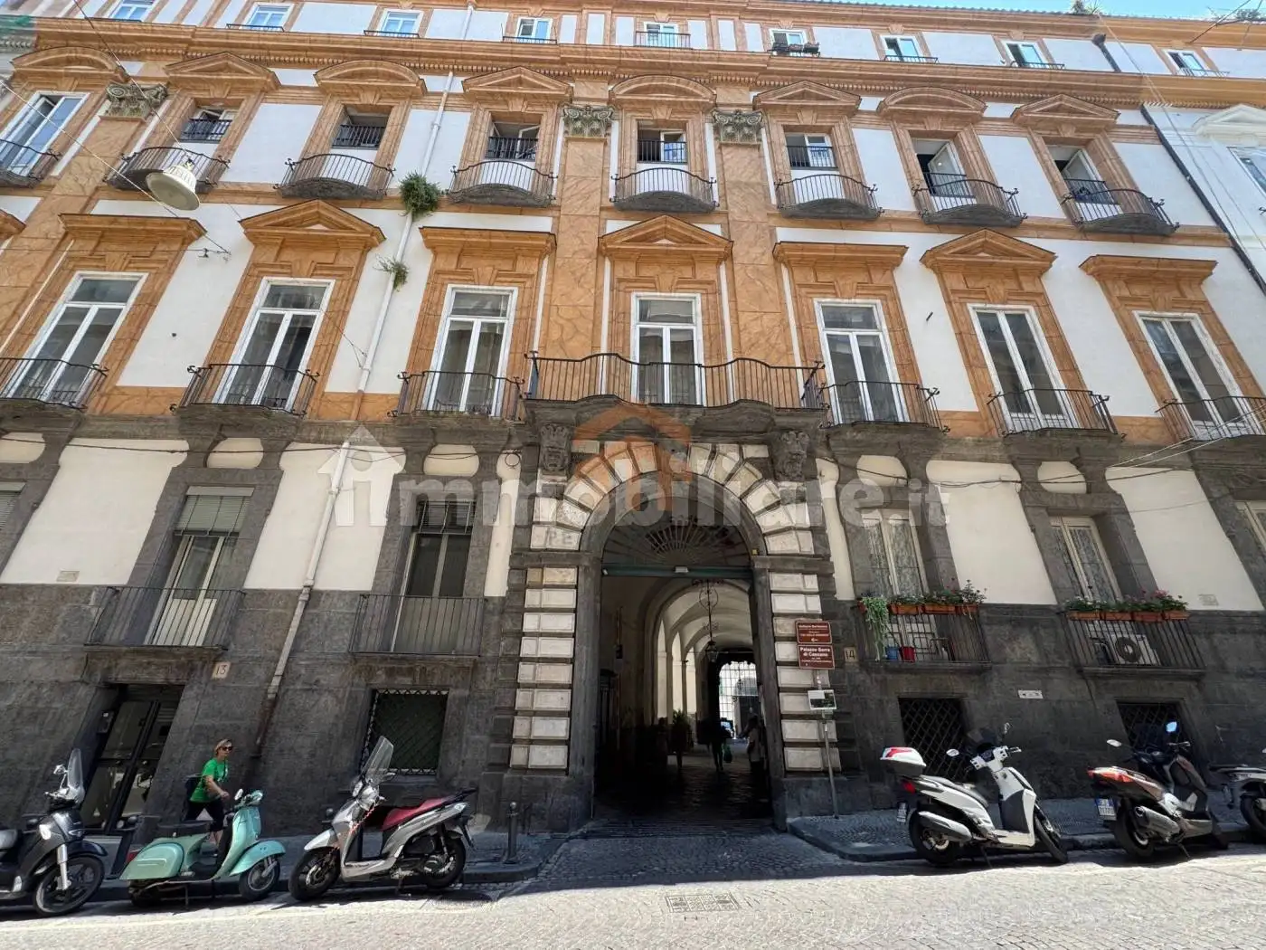 Appartamento in vendita a Napoli