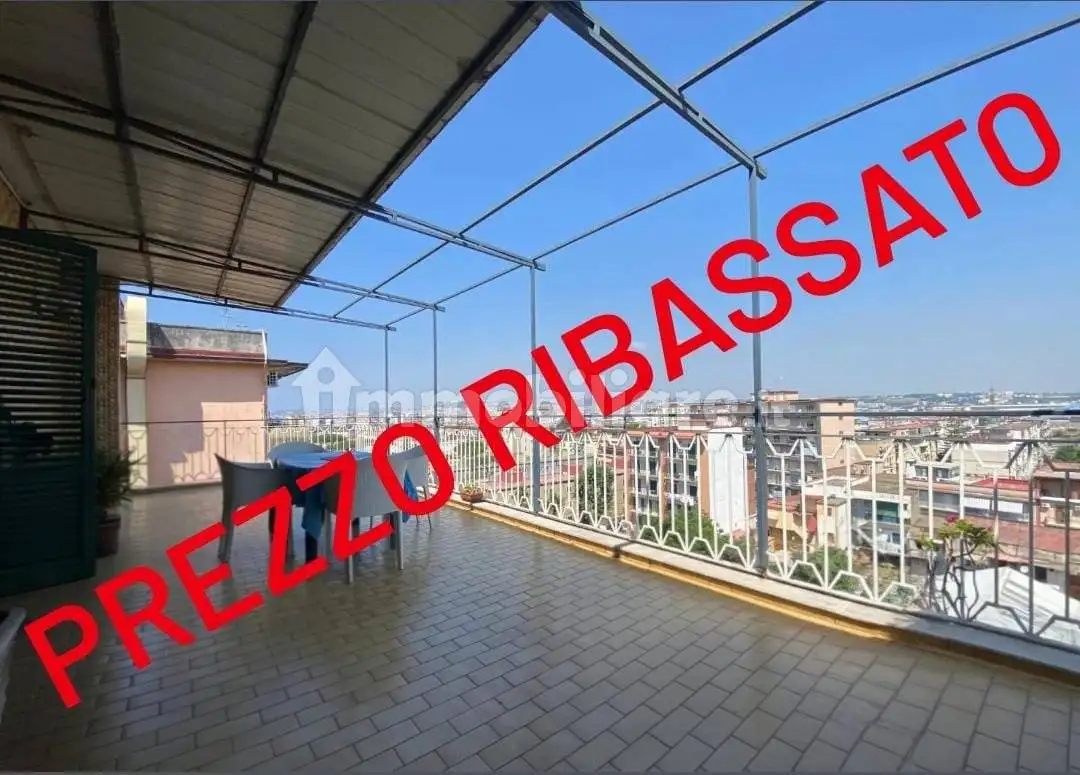 Appartamento in vendita a Napoli