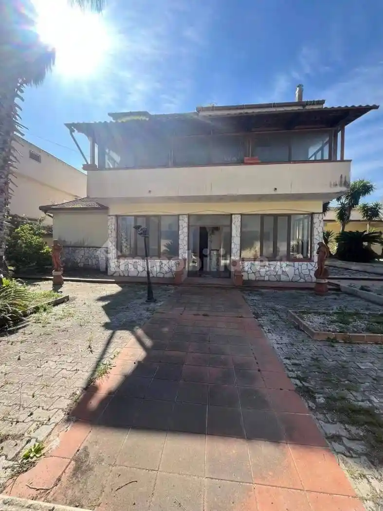 Villa in vendita a Castel Volturno