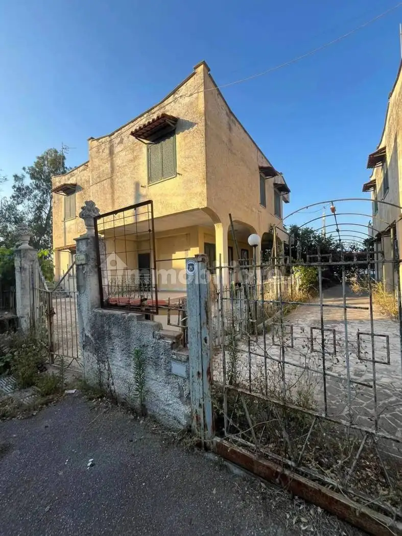 Villa in vendita a Castel Volturno