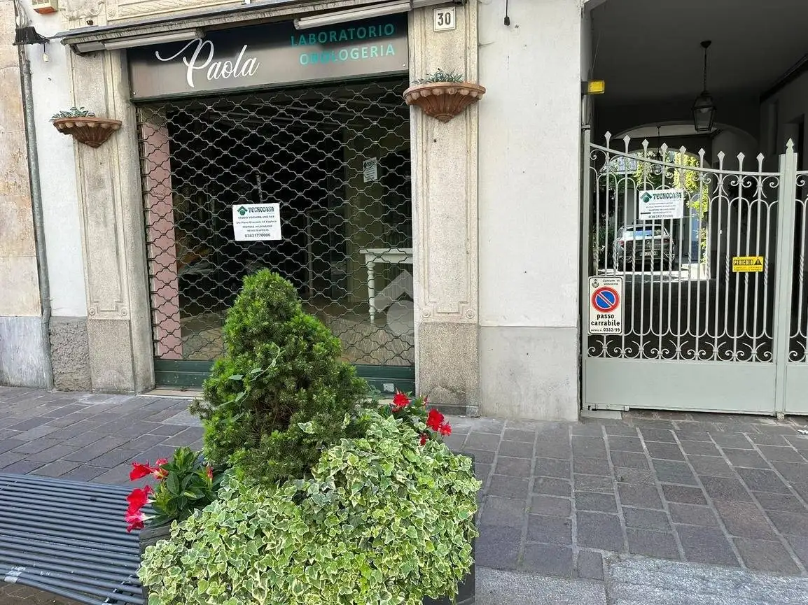Bilocale via Giovanni Plana 30, Centro Storico, Voghera - foto 3