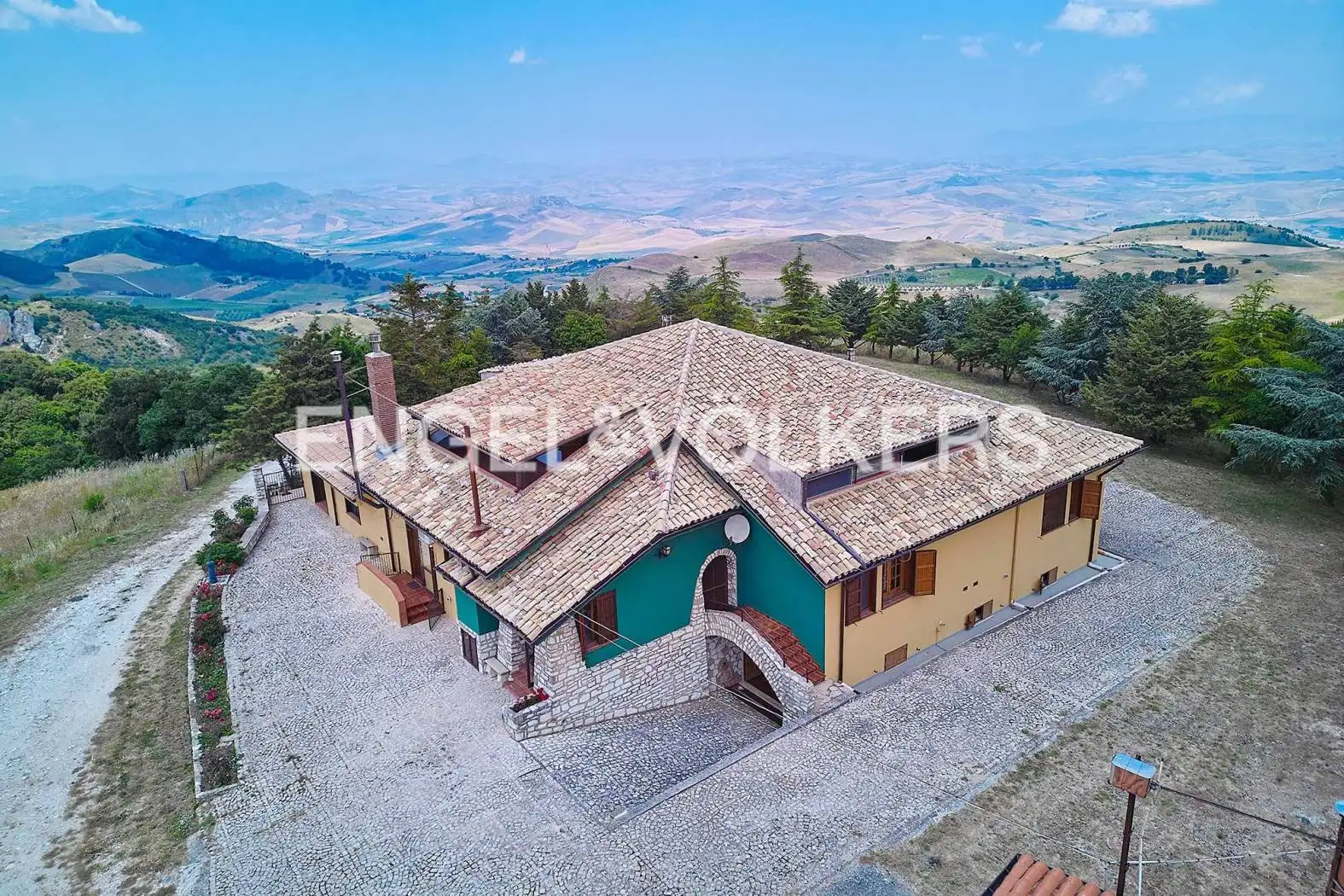 Villa in vendita a Contessa Entellina