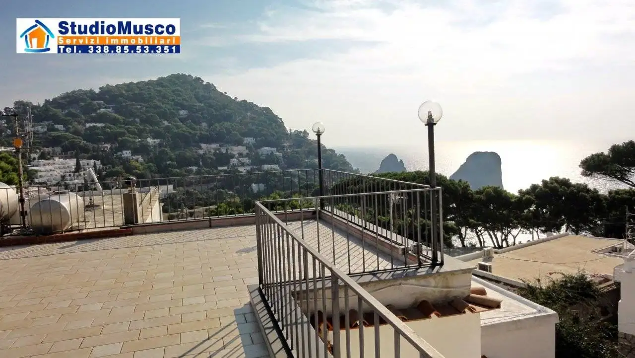 Appartamento in vendita a Capri