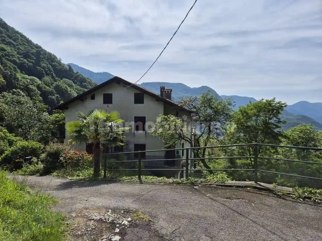 Appartamento in vendita a Varallo