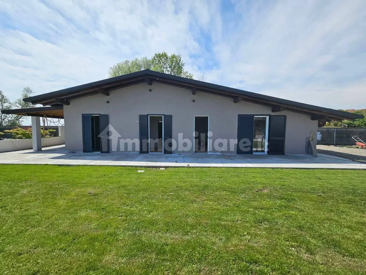 Villa in vendita a Casaleggio Novara