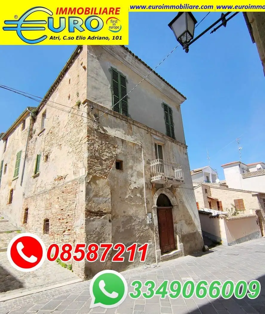 Casa indipendente in vendita a Atri