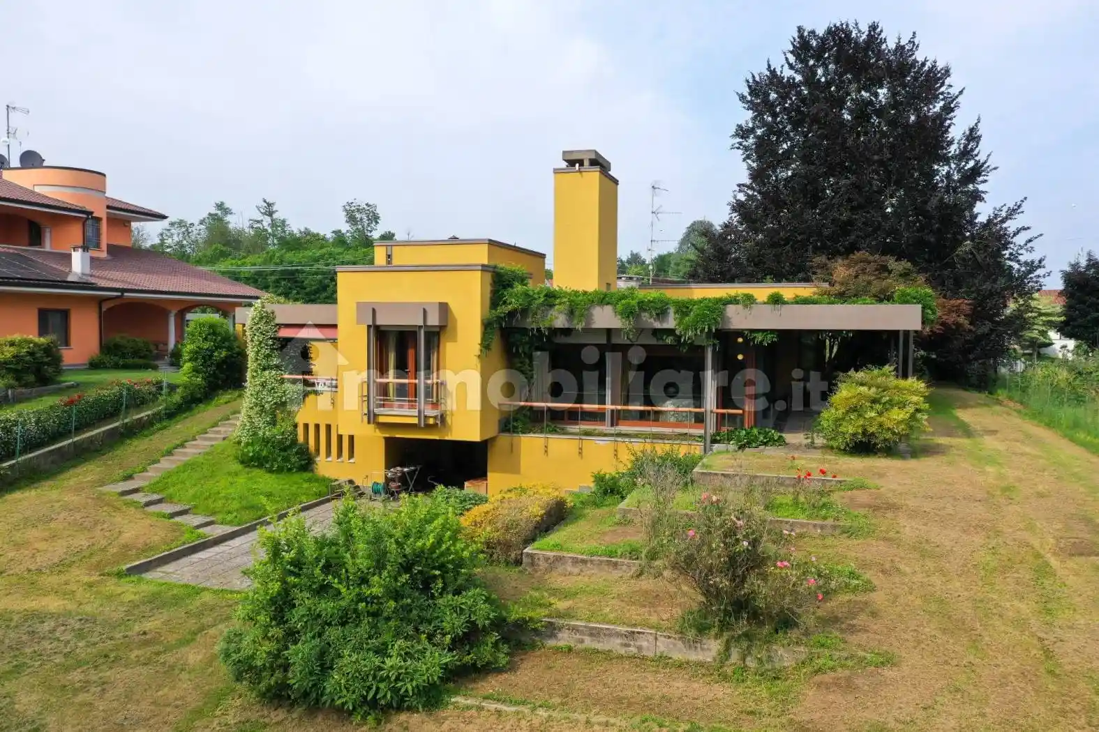 Villa in vendita a Borgomanero